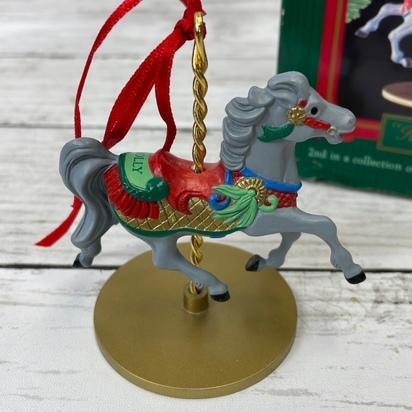 HALLMARK CAROUSEL HOLLY CHRISTMAS ORNAMENT 2nd in series 1989 - Picture 1 of 9